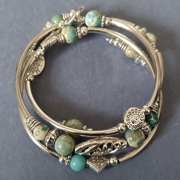 Beautiful Stylish Wrap Bracelet - Picture 3 of 6